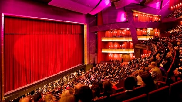 The scheme provides 2,000 artists and creative arts workers with payments of €325 per week