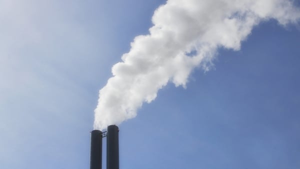 The percentage of respondents who are very worried or somewhat worried about climate change has risen to 90%
