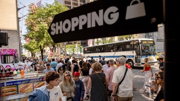US retail sales fell 0.9% last month after a downwardly revised 0.1% dip in April, new figures show today